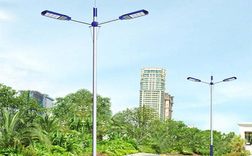 阿里太阳能路灯地脚螺栓规格：防止倾倒的关键