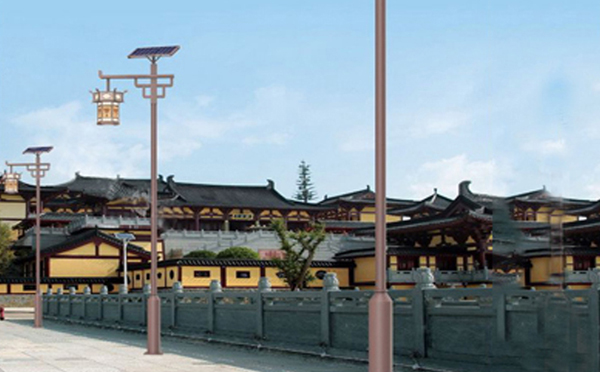 抗风型阿里太阳能路灯：保障稳定照明不受风害